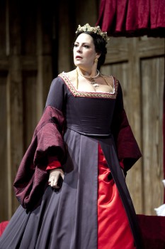Sondra Radvanovsky as Anna Bolena in a scene from the Washington National Opera production of 'Anna Bolena.' - photo by Scott Suchman