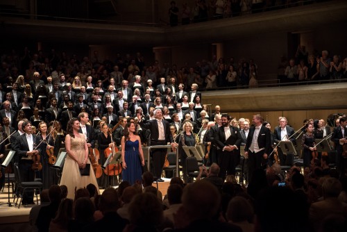 The TSO with the Toronto Mendelssohn Choir and soloists. Photo credit: Nick Wons.