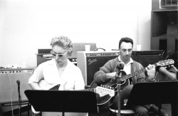 Carol Kaye at work (with Bill Pittman)