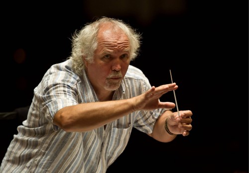 Donald Runnicles conducting the Orchester der Deutsche Oper Berlin