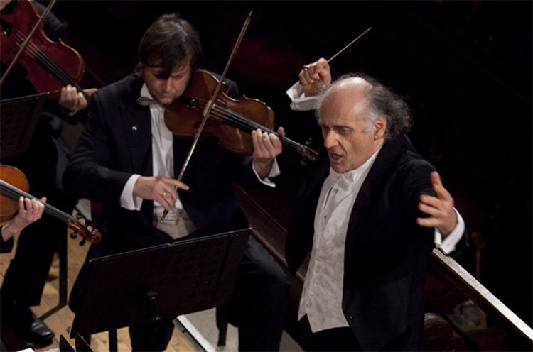 Nurhan Arman conducting the Belgrade Philharmonic. CREDIT Belgrade Philharmonic