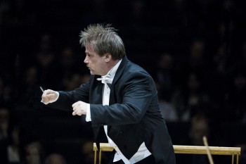 John Storgårds conducts the TSO in November. Photo by Marco Borggreve