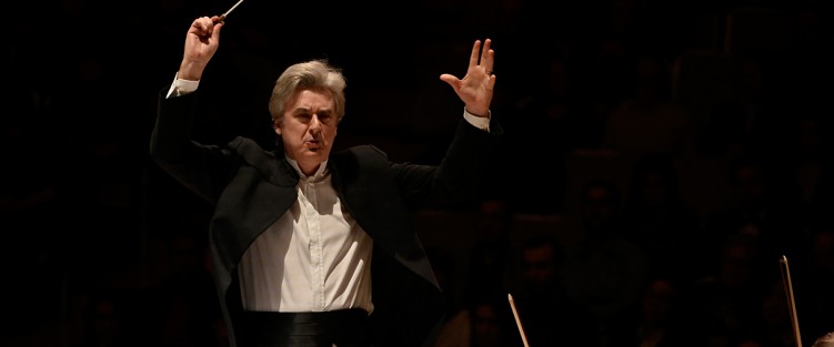 Thomas Dausgaard conducting the TSO on February 20. Photo credit: Jag Gundu.