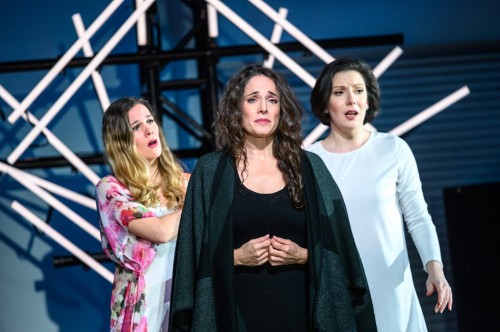 Soprano Lauren Segal (centre) as Eurydice with mezzo Lyndsay Promane (right) and soprano Vanessa Oude-Reimerink (left). Photo by Dahlia Katz (Dahlia Katz Photography)