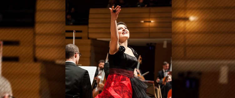 Beste Kalender, at Koerner Hall with the Royal Conservatory Orchestra (2014)