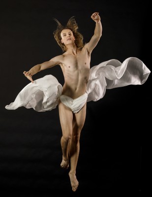 Artist of Atelier Ballet, Dominic Who, in Handel’s Resurrection. Photo by Bruce Zinger
