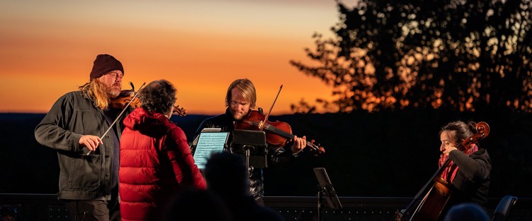 Huizinga with Marc Destrubé, violin, Keith Hamm, viola and Judy Hereish, cello in Owen Sound. photo by John White