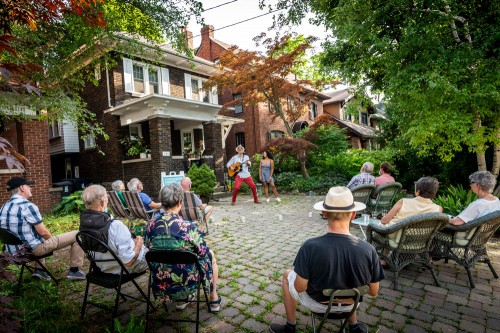 Beau Dixon and Vanessa Sears, Porchside Songs, Summer 2020. Photo by Dahlia Katz