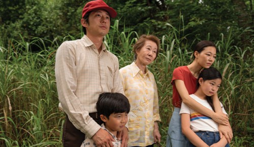 Youn Yuh-Jung, Alan S. Kim, Noel Cho, Steven Yeun and Yeri Han in Minari. Photo c/o IMDB/A24.