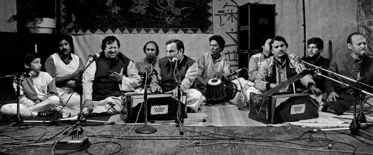 Nusrat Fateh Ali Khan and his Party performing at the 1985 WOMAD festival. ANDREW CATLIN/ REAL WORLD RECORDS