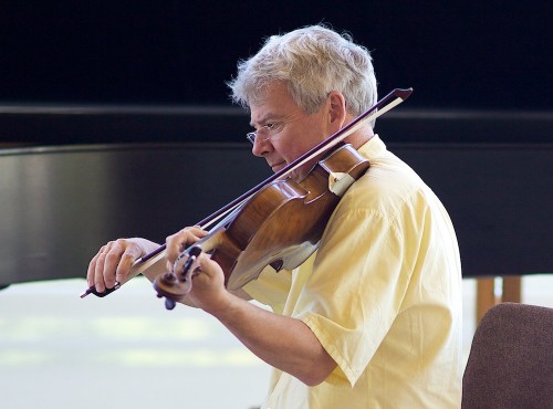 Violist Steven Dann will perform in Feldman’s Rothko Chapel (Soundstreams, The Bright Divide, November 10 and 11)