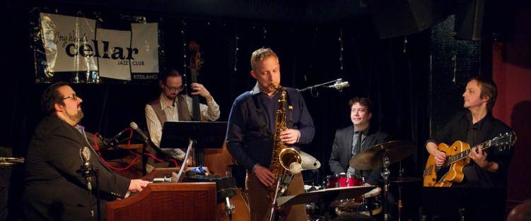 At The Cellar, Vancouver, in 2014: (l-r) Joey Defrancesco, Adam Thomas, Cory Weeds, Julian MacDonough, Mike Ru. Photo courtesy of Cory Weeds.