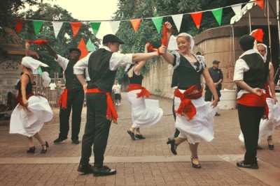 Oct 8 - Tarantelle d’Italia – Ballo Liscio Social Dancing. Discover the music and the dancing: just be entertained or even expertly instructed!