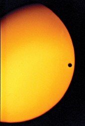 pg6_transit_of_venus_photo_by_fred_calvert_courtesy_of_vt-2004